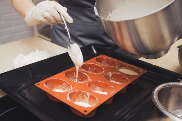 Top 5 moules en silicone indispensables pour vos desserts